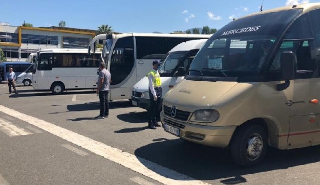 Aksioni kunder transportit informal, ndeshkohen 10 subjekte ne Tirane